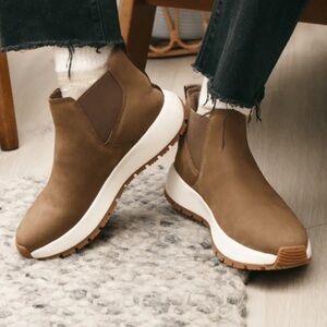 Women's Kizik Toronto Boots Coffee Size 8